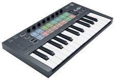 Kompaktes midi controller gebraucht kaufen  Schongau