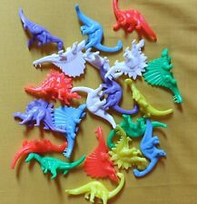 Lotto dinosauri plastica usato  Roma
