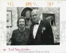 Usado, 1991 Press Photo Gloria and Hugh Wilkinson at Colonial Wars - noc50084 comprar usado  Enviando para Brazil