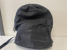 Usado, Mochila Tommy Hilfiger preta média logotipo fecho com zíper bolsos internos em excelente estado usado comprar usado  Enviando para Brazil