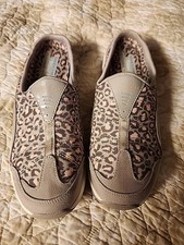 Skechers shoes women for sale  Spencerport
