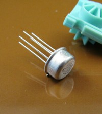  Matriz de transistor bipolar (BJT) 2 PNP (dual) 60V 50mA - JAN2N3811 comprar usado  Enviando para Brazil