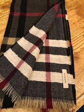 Burberry sciarpa lana usato  Parma