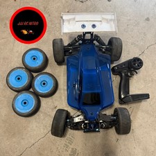 4wd team associated d'occasion  Expédié en Belgium