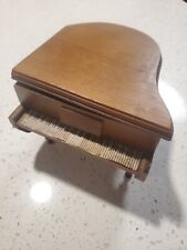 Juego de posavasos vintage de madera con tapa con bisagras para piano de cola bebé 6 posavasos de notas musicales de corcho segunda mano  Embacar hacia Argentina