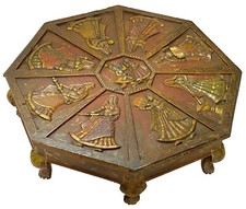 Importante mesa policromada y dorada de la realeza tibetana. S. XV. 67x67x18.  comprar usado  Enviando para Brazil