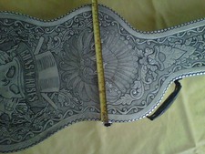 Estojo de guitarra vintage de alumínio gravado à mão – Colecionável exclusivo comprar usado  Enviando para Brazil