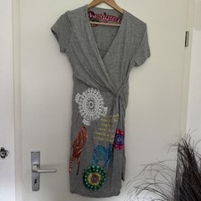 Sommerkleid grau desigual gebraucht kaufen  Unterschleißheim