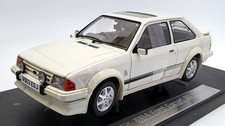 Sun Star escala 1/18 fundido 4963R - 1984 Ford Escort MK3 RS Turbo - Branco comprar usado  Enviando para Brazil
