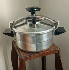 Cocotte minute aluminium d'occasion  Bar-le-Duc