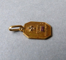 Augis petit pendentif d'occasion  Paris IX