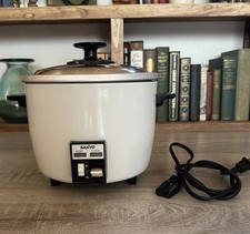 Panela a vapor vintage Sanyo EC-5 elétrica 10 xícaras arroz - Testada e funcionando comprar usado  Enviando para Brazil