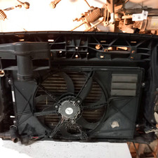 Radiatore per audi usato  Volpago del Montello