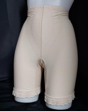 Slimming beige playtex d'occasion  Expédié en Belgium
