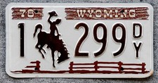 1978 Wyoming Cowboy/Bronco sobre uma cerca de madeira placa de licença 1 = Condado de Natrona comprar usado  Enviando para Brazil