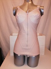 Combinee gaine culotte d'occasion  Paris XVIII