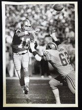 Foto original de futebol americano 1984 Joe Montana 49ers 9,5 x 13,5" - Tipo 1, usado comprar usado Foto original de futebol americano 1984 Joe Montana 49ers 9,5 x 13,5" - Tipo 1, usado comprar usado  Enviando para Brazil