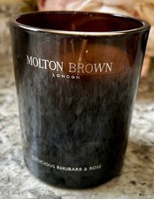 Nova vela Molton Brown Delicious ruibarbo e rosa perfumada 6,7 oz. Novo comprar usado  Enviando para Brazil