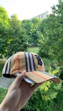 Casquette burberry beige d'occasion  Garges-lès-Gonesse
