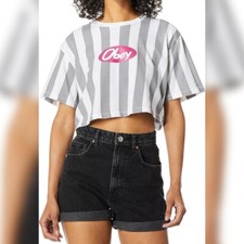Blusa cropped listrada branca e cinza OBEY (tamanho S) comprar usado  Enviando para Brazil