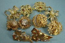 24 pair earrings d for sale 24 pair earrings d for sale Texarkana