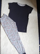 Neuwertiger schlafanzug esprit gebraucht kaufen  Berlin