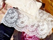 Ancienne dentelle fantaisie d'occasion  Expédié en Belgium