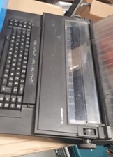 Macchina scrivere elettronica usato  Cava de Tirreni