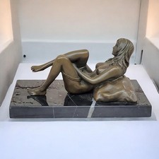 Femme couchée véritable d'occasion  Villemomble