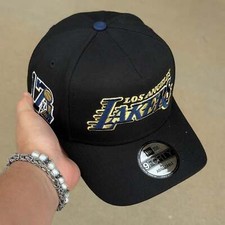 Novo com etiquetas preto Los Angeles Lakers Champs New Era 9Forty Snapback ajustável 5 painéis comprar usado  Enviando para Brazil