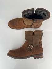 Women 8.5b ariat for sale  Spanaway