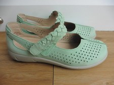 Hotter quake mint for sale  ROCHFORD