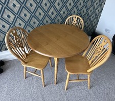 Solid set dinning for sale  LANCASTER