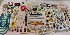 Vintage jewelry lot for sale  Greensboro
