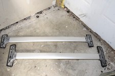 09-10 Pontiac Vibe - Rack de teto conjunto de barras transversais fabricante de equipamento original (tampas faltando), usado comprar usado  Enviando para Brazil