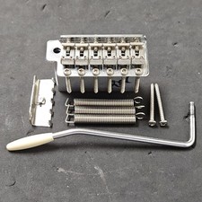 Usado, Guitarra 2021 Fender Road Worn Strat TREMOLO BRIDGE Vintage Anos 50/60 Reedição comprar usado  Enviando para Brazil