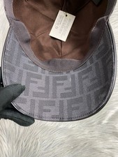 Casquette fendi noir d'occasion  Petite-Forêt