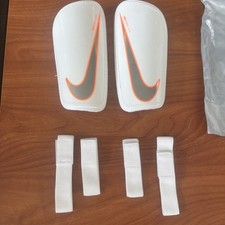 Caneleiras Nike Mercurial Slip-in L capa dura branca e metálica cinza e laranja comprar usado  Enviando para Brazil