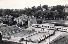 Laval municipal swimming d'occasion  Expédié en Belgium