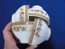 Set pieces teacups for sale  East Brunswick