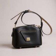 Dooney bourke beacon d'occasion  Expédié en Belgium