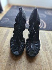 High heels for sale  Shipping to Ireland