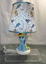Cabeceira de abajur infantil My Little Pony “Rainbow Dash” com sombra funcionando completamente comprar usado  Enviando para Brazil
