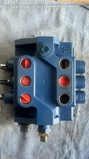 Rozdzielacz hydrauliczny Nordhydraulic 3-sekcyjny Finnhydraulics na sprzedaż  PL
