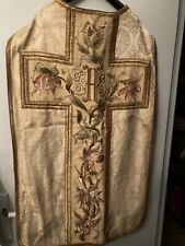 Chasuble prêtre ancienne d'occasion  Aubigny