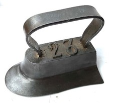 ANCIEN FER A REPASSER DE CHAPELIER n°23 PRESSING IRON FERRO STIRO Bügeleisen comprar usado  Enviando para Brazil