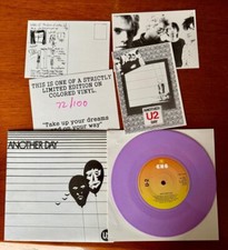 U2 -Another Day - Very Rare CBS Irish Purple Vinyl 7" +Numbered Postcard, usado comprar usado  Enviando para Brazil