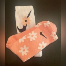 Meias Nike Everyday Plus acolchoadas de terceiro ajuste 2 pares flores tamanho grande novas sem etiquetas, usado comprar usado  Enviando para Brazil