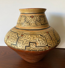 Shipibo pottery vase for sale  Saint Petersburg