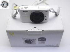 Nikon bianca perfettamente usato  Arquata del Tronto